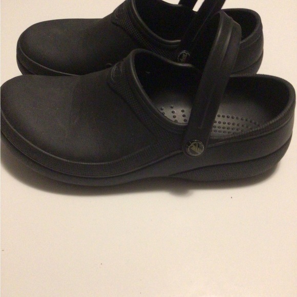 Shoes for
unisex men size 10 women size 12 black crocs slip resistant clog - Picture 8 of 9